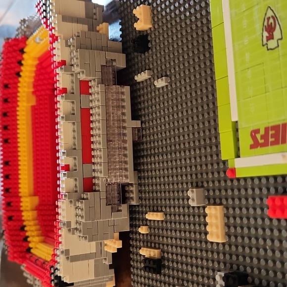 BRXLZ Kansas City Chiefs stadium building pieces - Picture 7 of 9